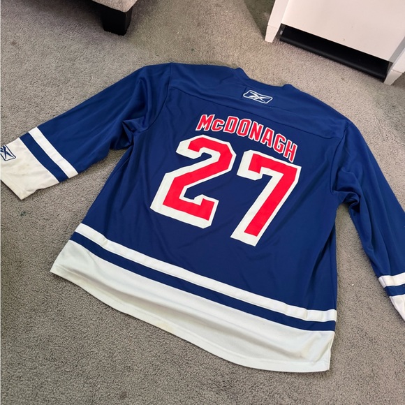 Men’s Reebok New York Rangers Jersey with 2014 Stanley Cup Patch Size L 💙❣️ - Picture 3 of 11
